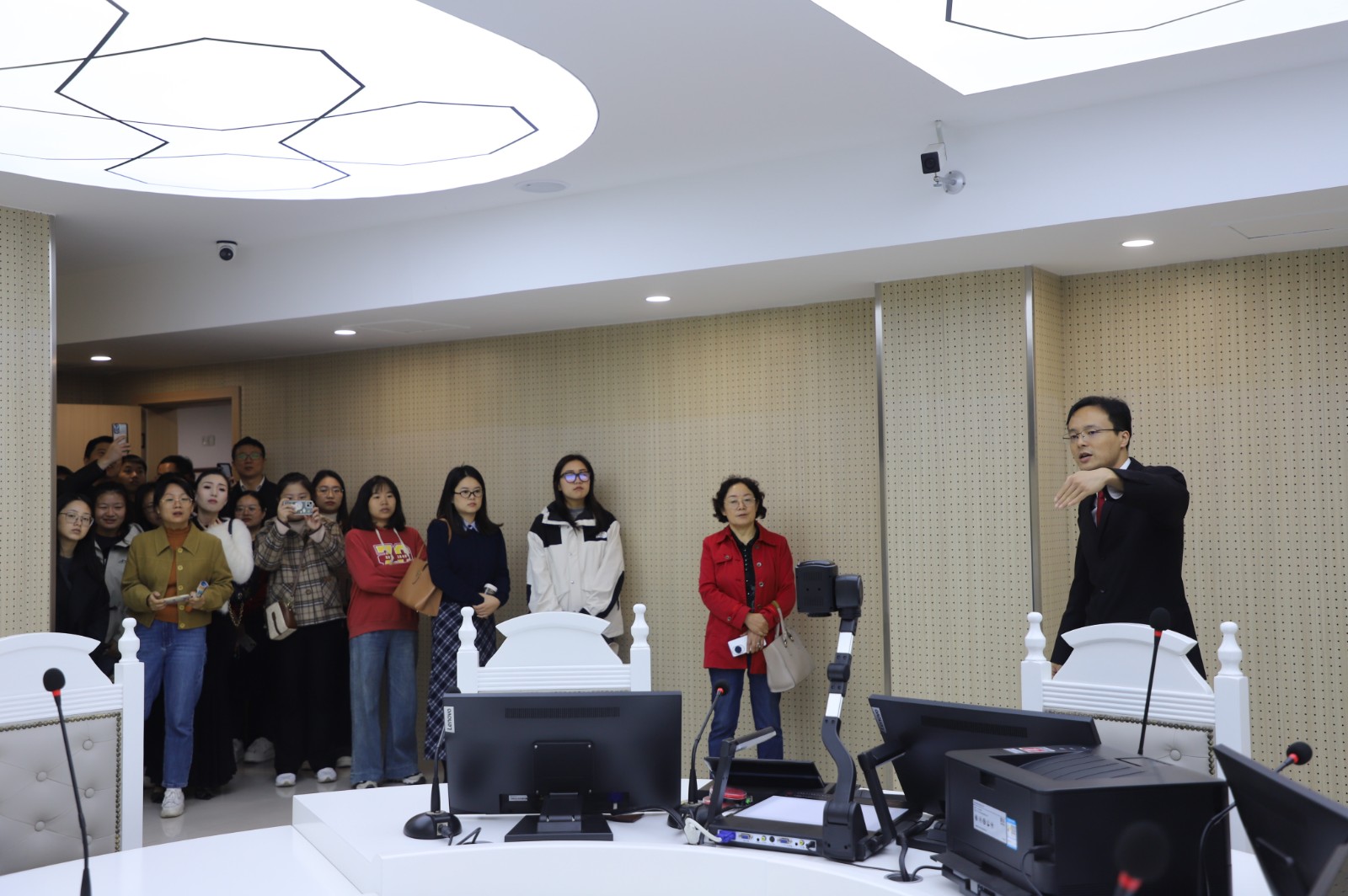 1761042172744 1761042172744